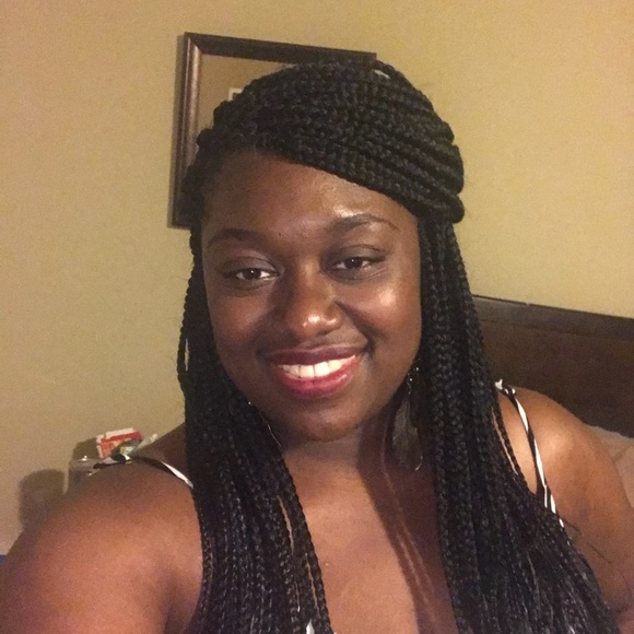 Meet your Posher, Kyra - Picture 1 of 1